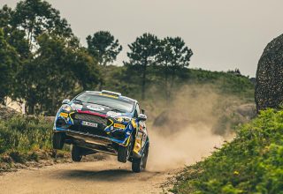 2022 rally photo 4 car in the air back wheel down